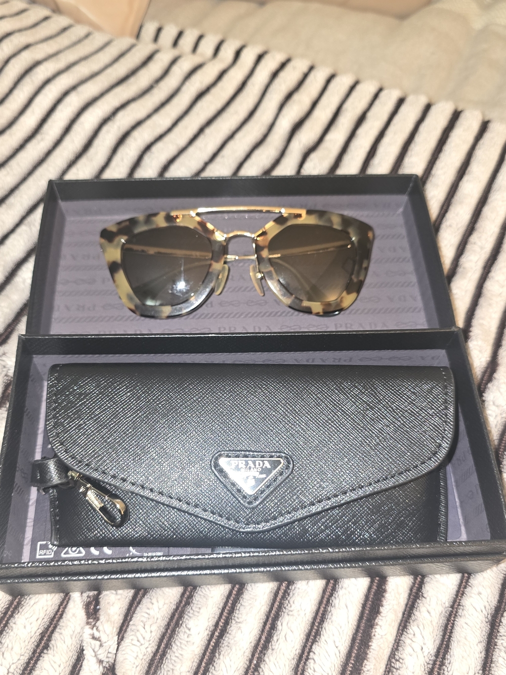 Prada SPR09Q Cinema Tortoise Shell Sunglasses Black Saffiano Leather Case + Box - Picture 3 of 16